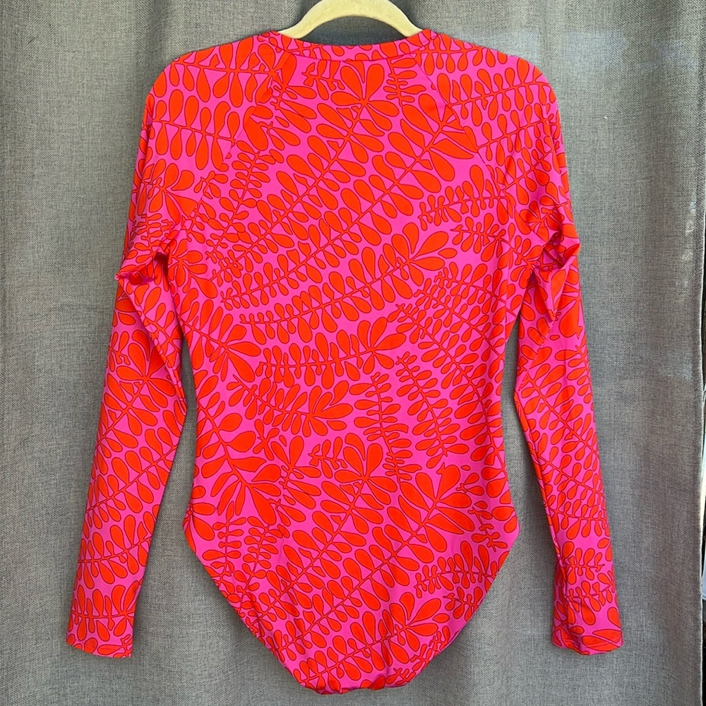 TRINA TURK Trellis Paddle long sleeve one piece swimsuit pink - Picture 11 of 16